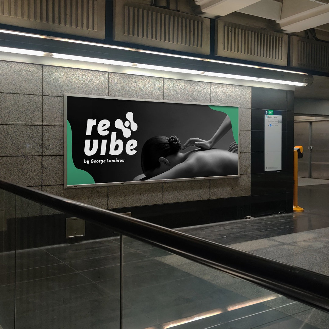 Εταιρική ταυτότητα Re:vibe by George Lambrou σε διαφημιστική πινακίδα σταθμού